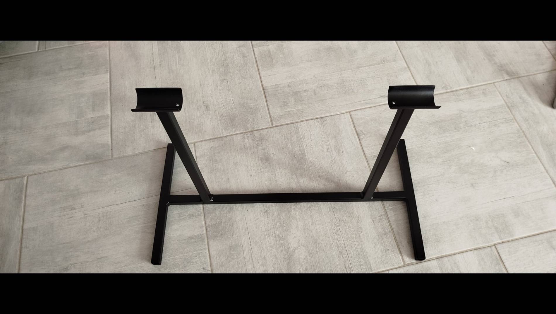 Cr�ation d'une b�quille de stand pour moto de collection